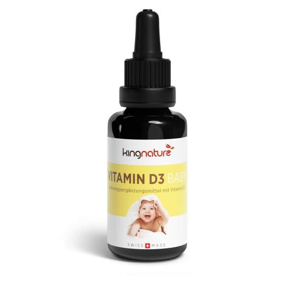 Bottle_VitaminD3Baby Eine Flasche kingnature Vitamin D3 Baby mit Tropfverschluss und einem Etikett mit einem lächelnden Baby und deutschem Text. Ideal als Vitamin D für Babys.