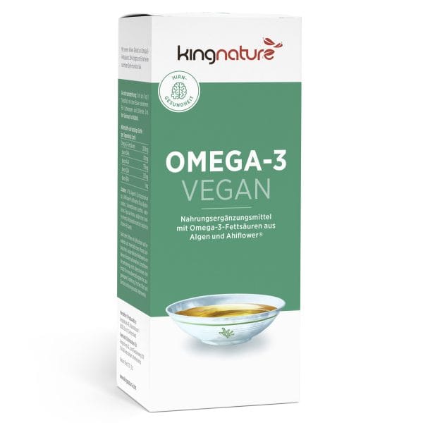 OMEGA3 Vegan_v2.0_Box_De Eine weiße Schachtel mit dem veganen Omega-3-Nahrungsergänzungsmittel von Kingnature mit grünem Text und einem Bild von goldenem Öl auf der Vorderseite. Das Etikett hebt es als pflanzliche Omega-3-Quelle aus Algen und Ahiflower hervor.
