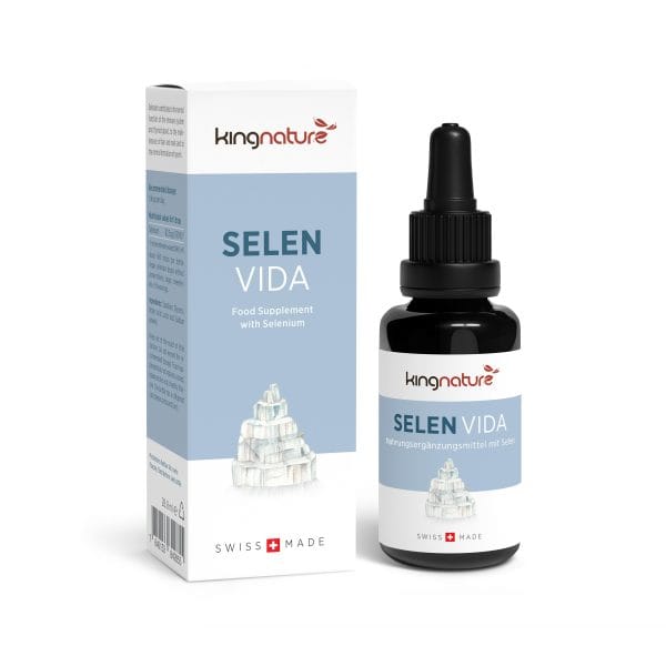 SelenVida_BoxBottle_En Eine Flasche und eine Schachtel Selen Vida, ein Nahrungsergänzungsmittel mit Selen. Die Verpackung ist weiß und hellblau mit Mineralkristall-Illustrationen und Text in Englisch und Deutsch.